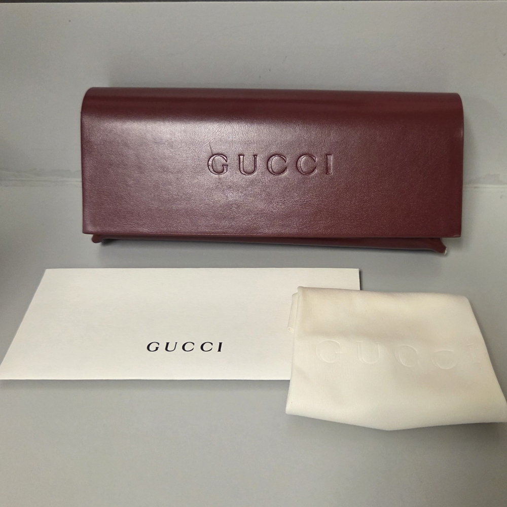 Gucci Brown Glasses Case Luxurious Minimalist Design